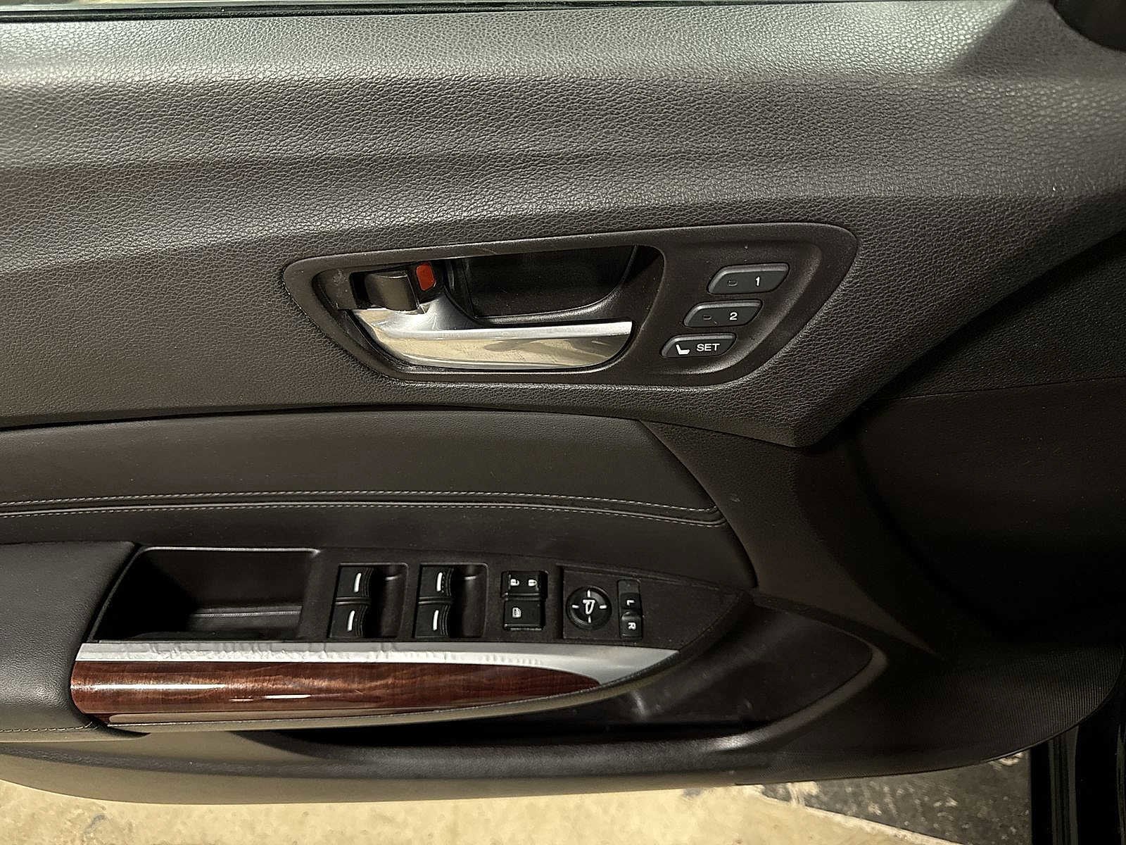 Thumbnail: 2016 Acura TLX - 23