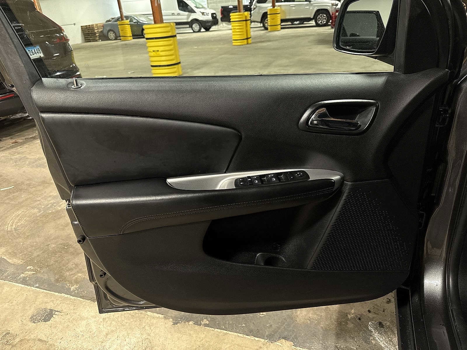 Thumbnail: 2015 Dodge Journey - 28