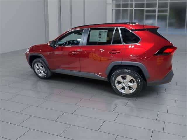 2022 Toyota RAV4 LE 6