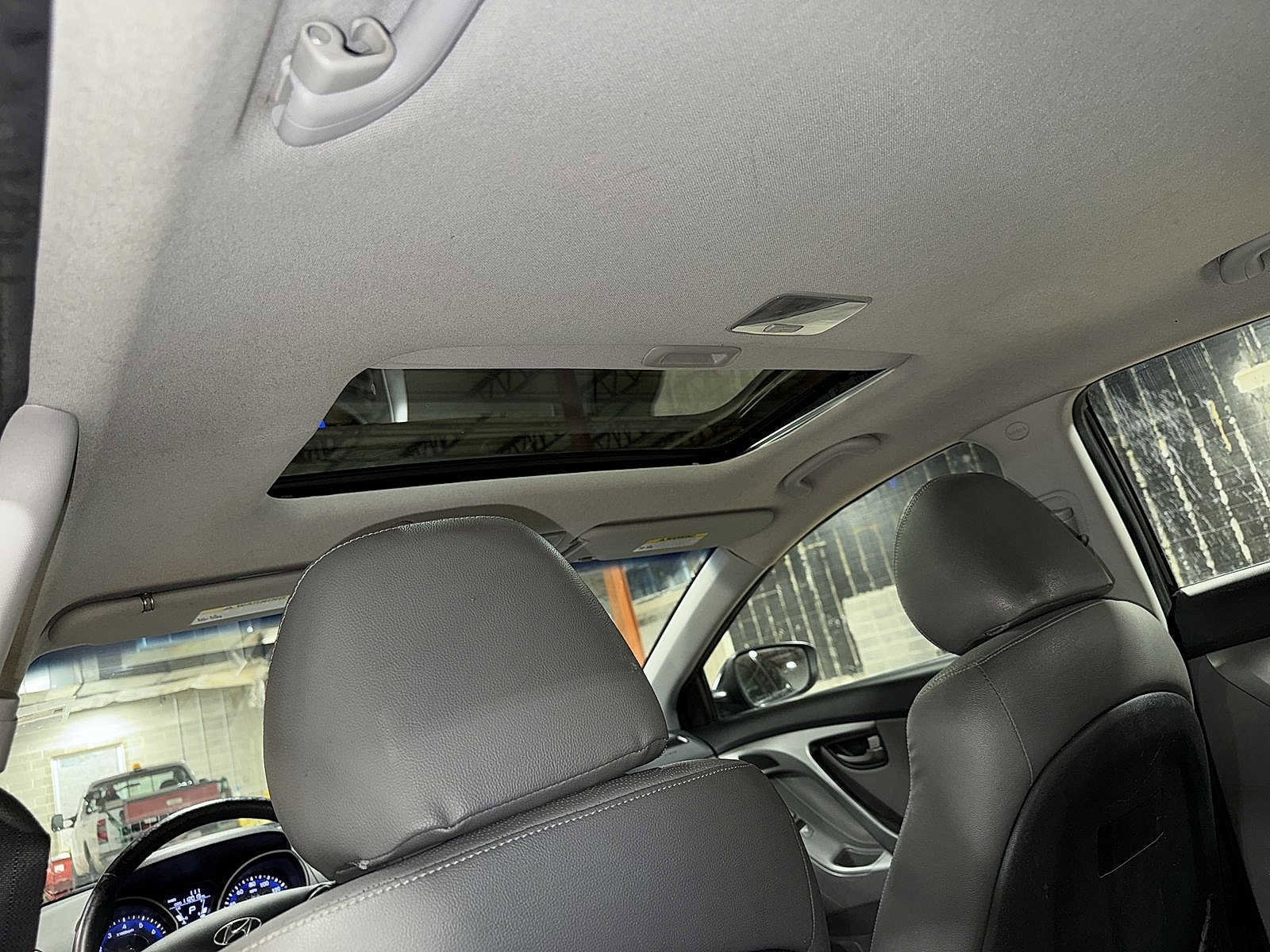 Thumbnail: 2013 Hyundai Elantra - 24