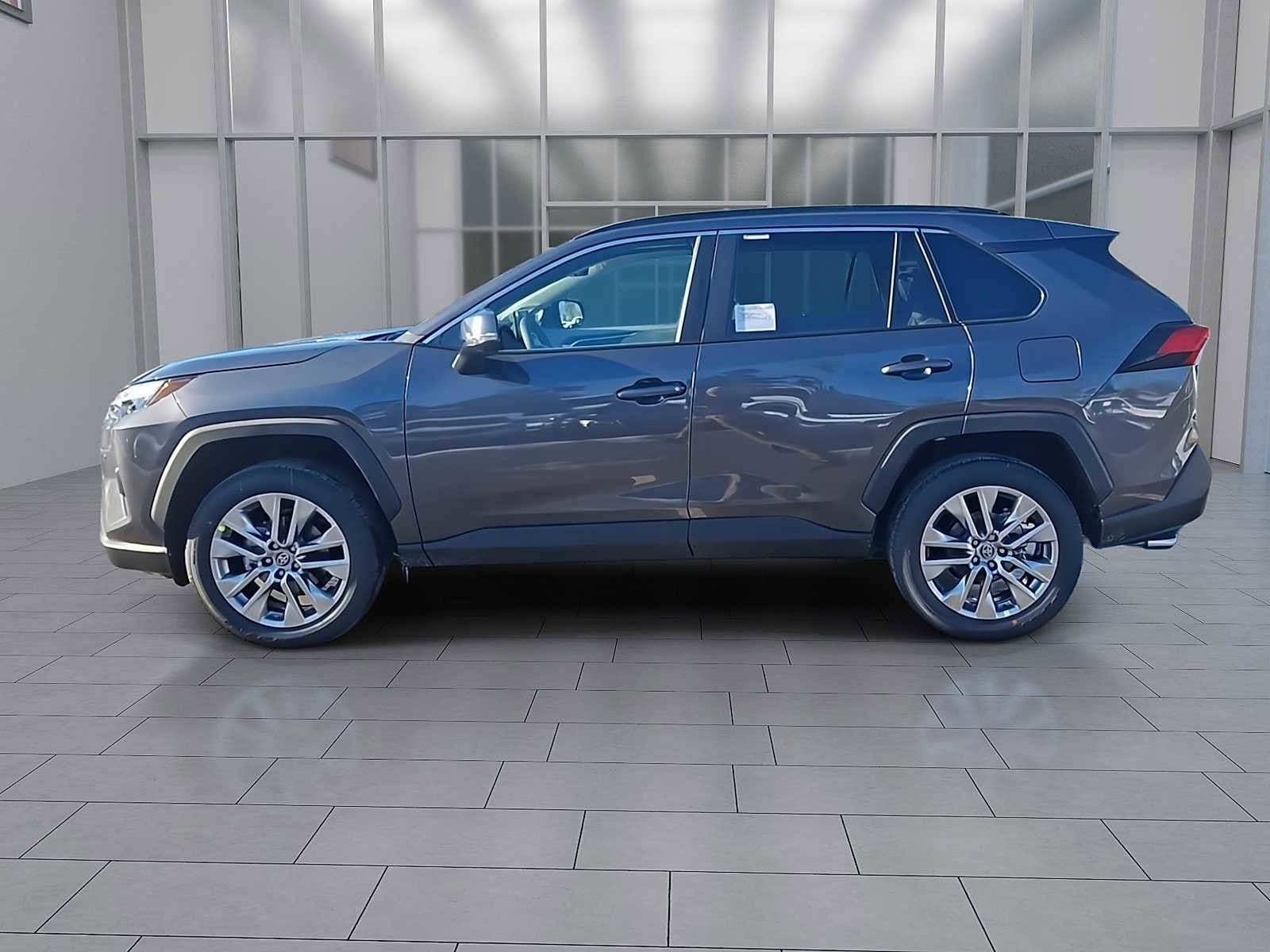 Thumbnail: 2025 Toyota RAV4 - 2