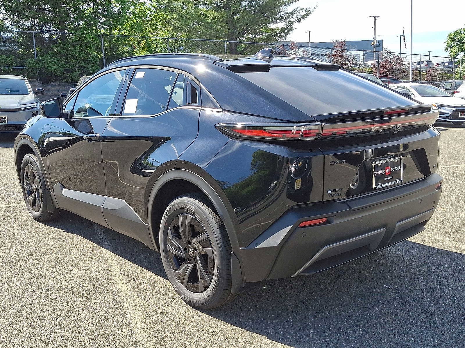 Thumbnail: 2026 Toyota C-HR - 17