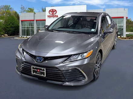 2023 Toyota Camry Hybrid XLE Sedan