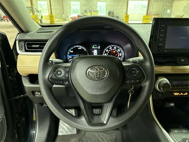 Thumbnail: 2022 Toyota RAV4 - 18
