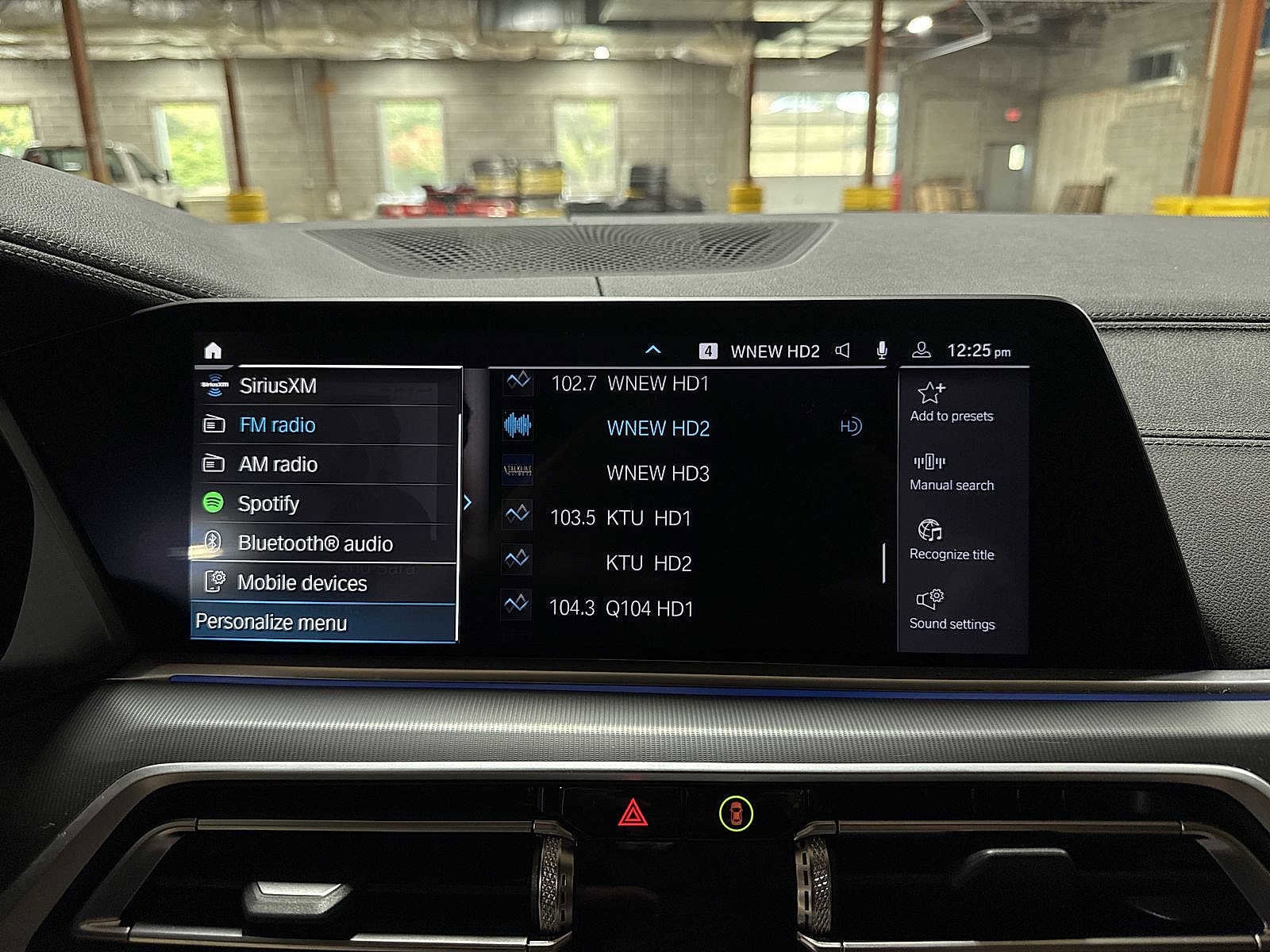 Thumbnail: 2022 BMW X5 - 21