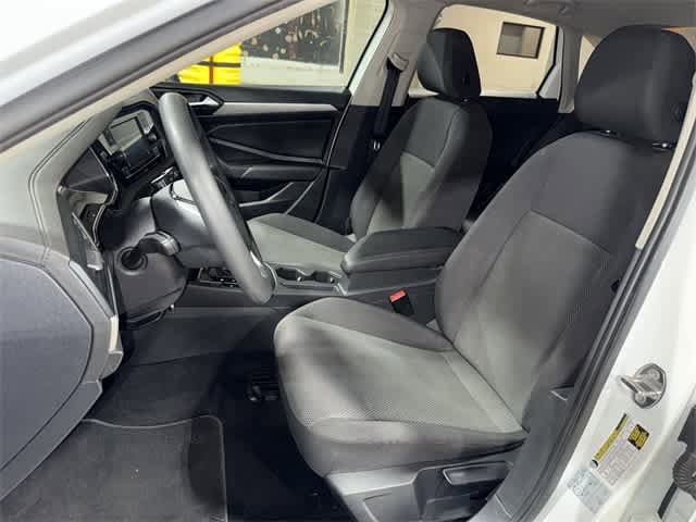 Thumbnail: 2019 Volkswagen Jetta - 15