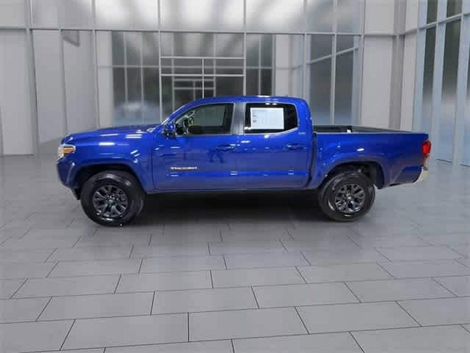 Thumbnail: 2023 Toyota Tacoma - 7