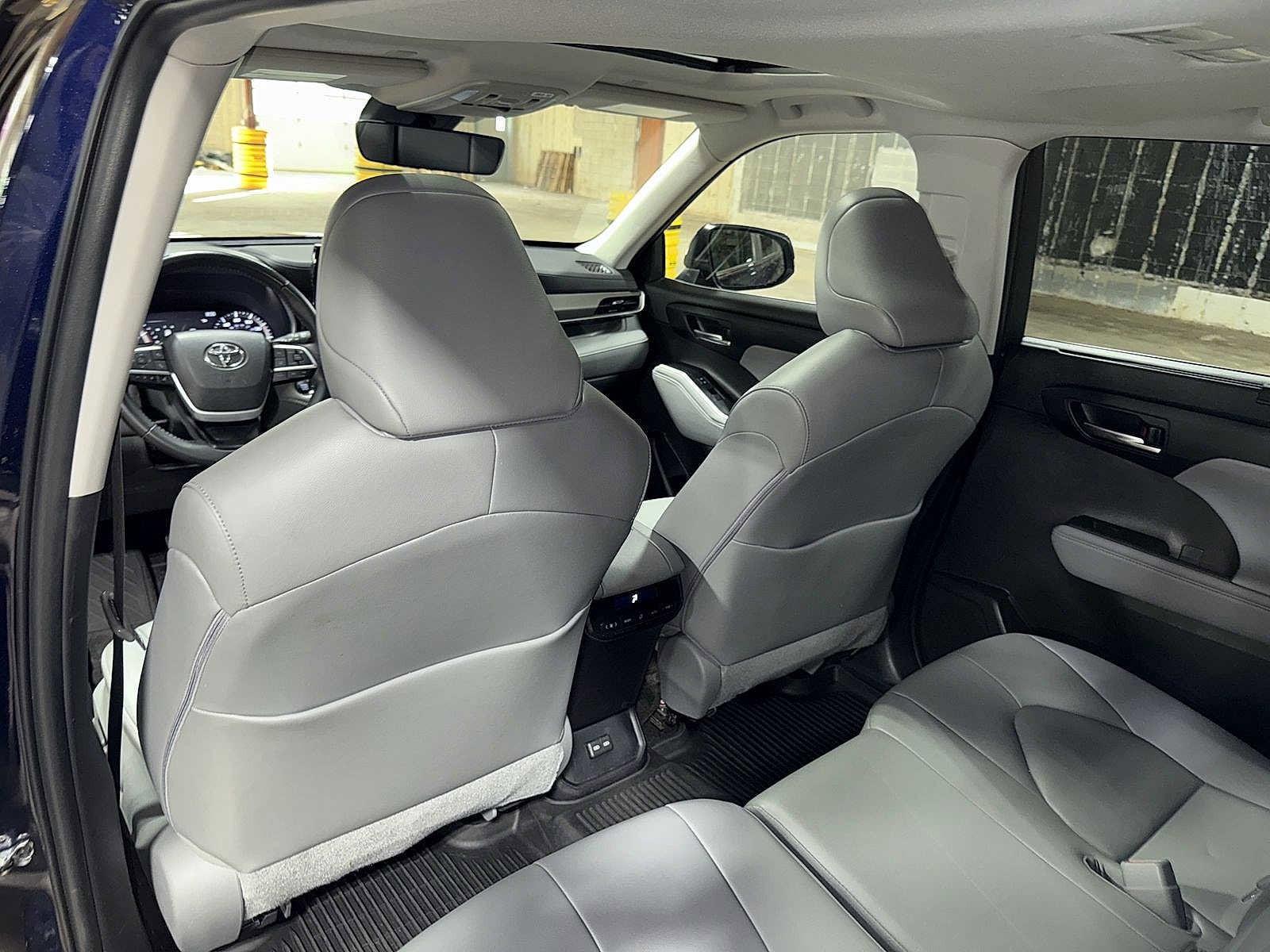 Thumbnail: 2023 Toyota Highlander - 29