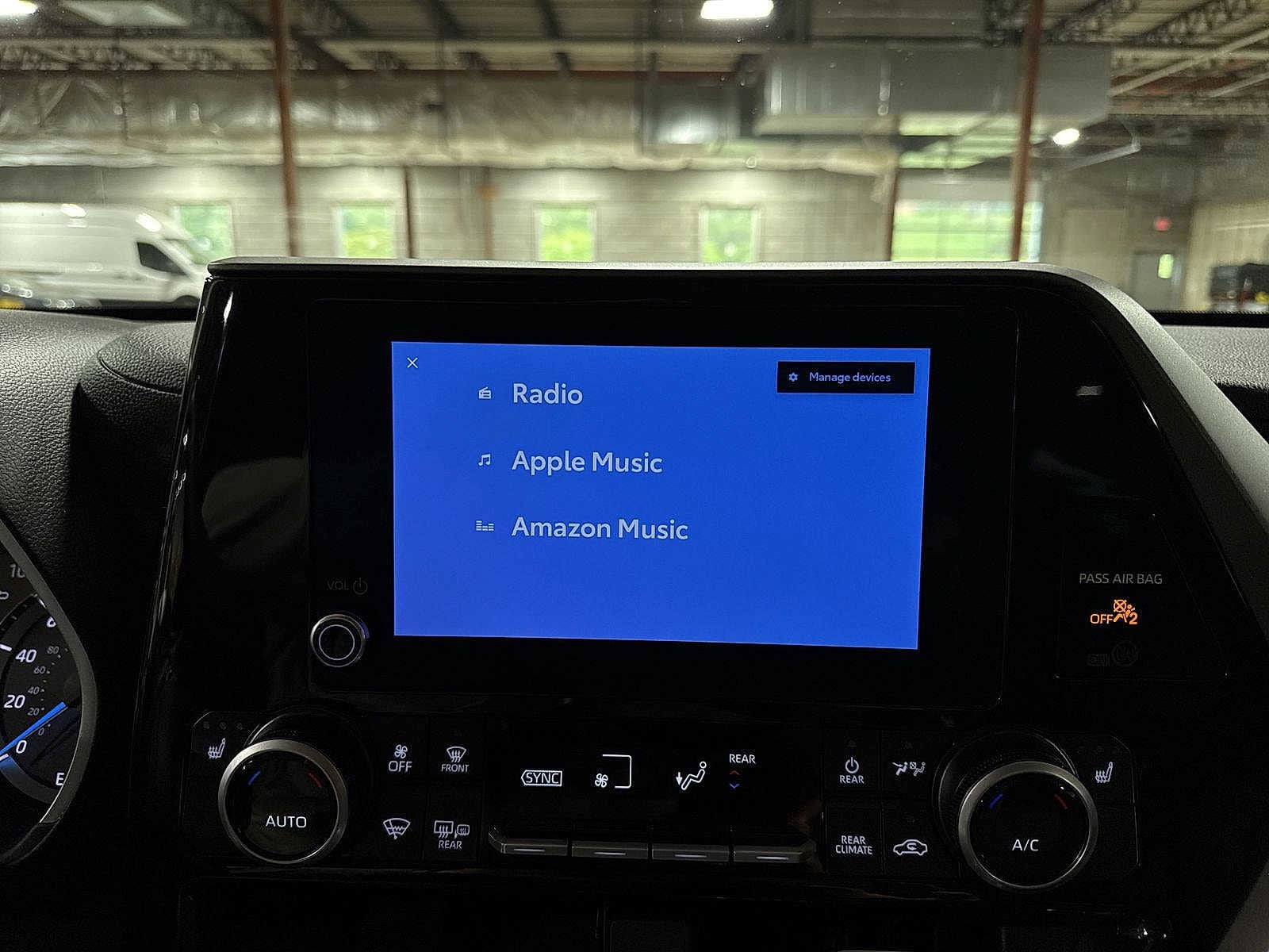 Thumbnail: 2026 Toyota Highlander - 21