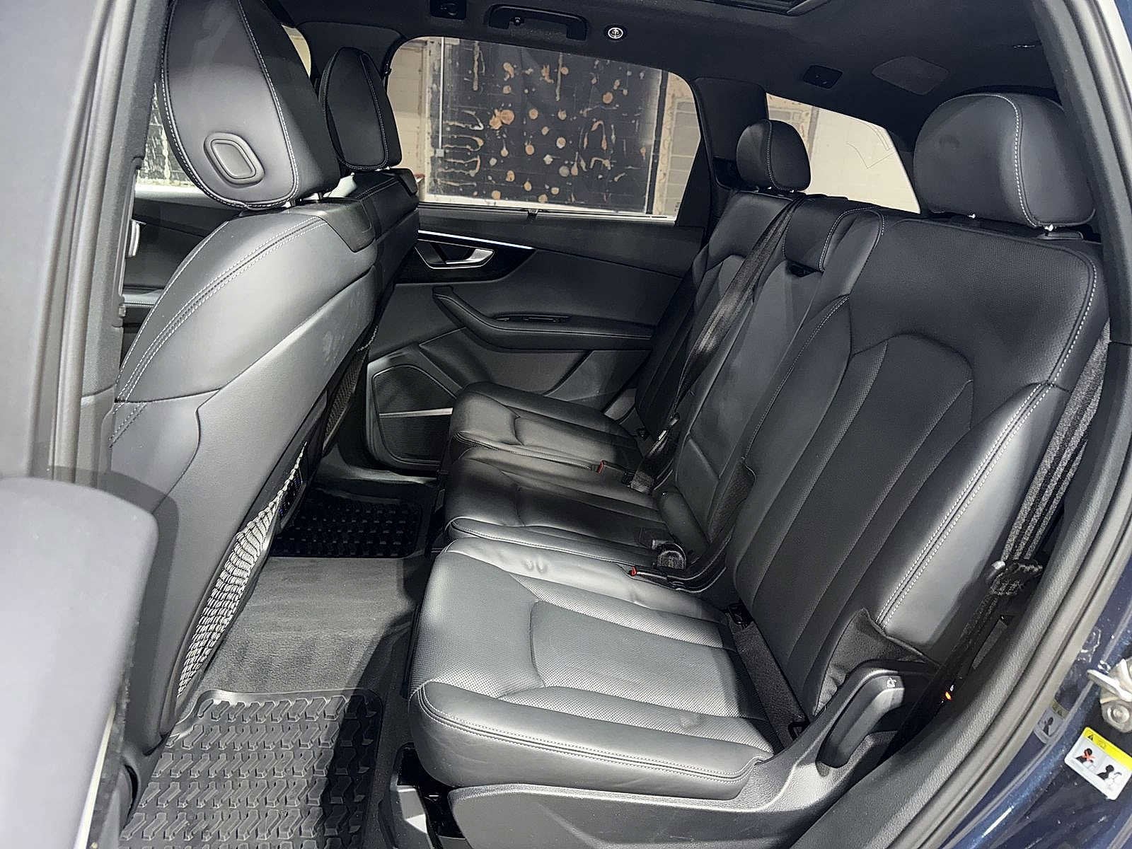 Thumbnail: 2025 Audi Q7 - 17