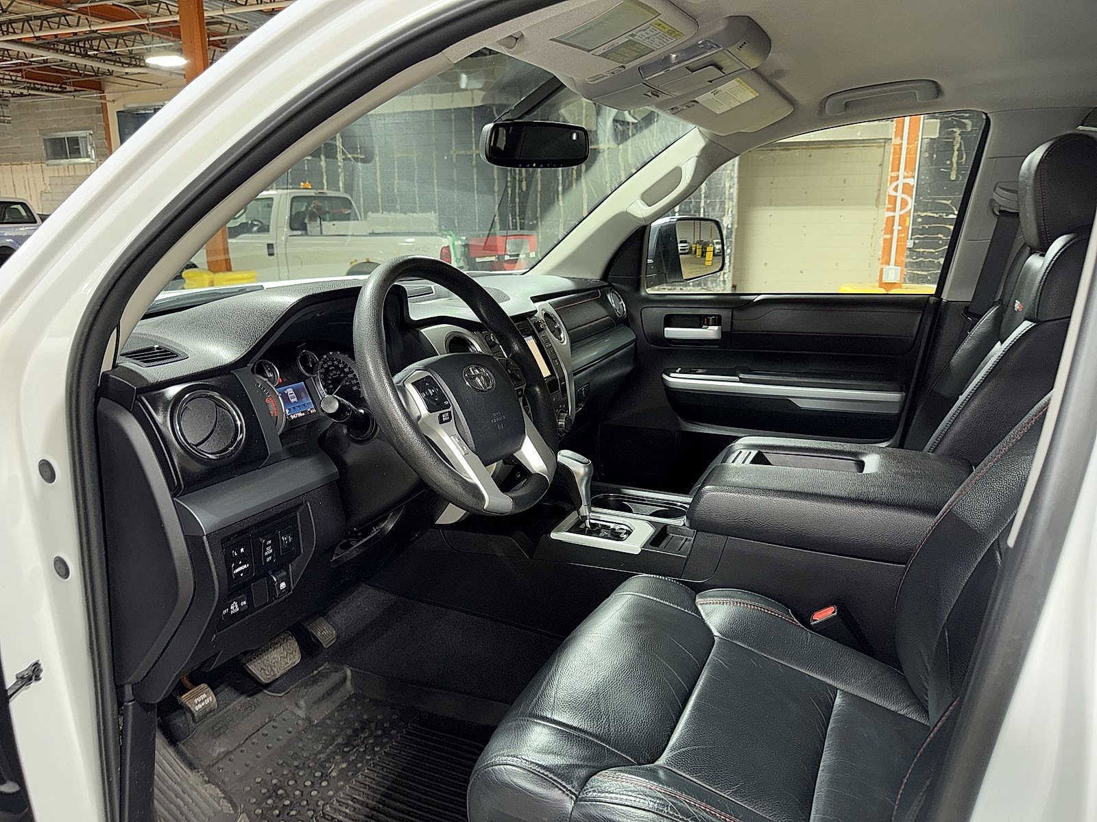 Thumbnail: 2016 Toyota Tundra - 31