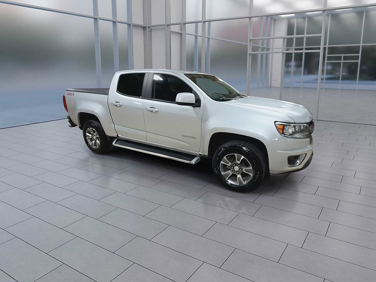 2016 Chevrolet Colorado Z71 photo 2