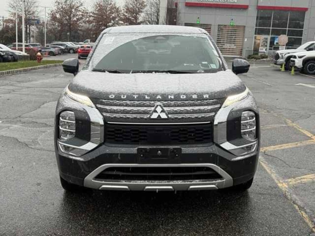 Used 2024 Mitsubishi Outlander PHEV SE SUV