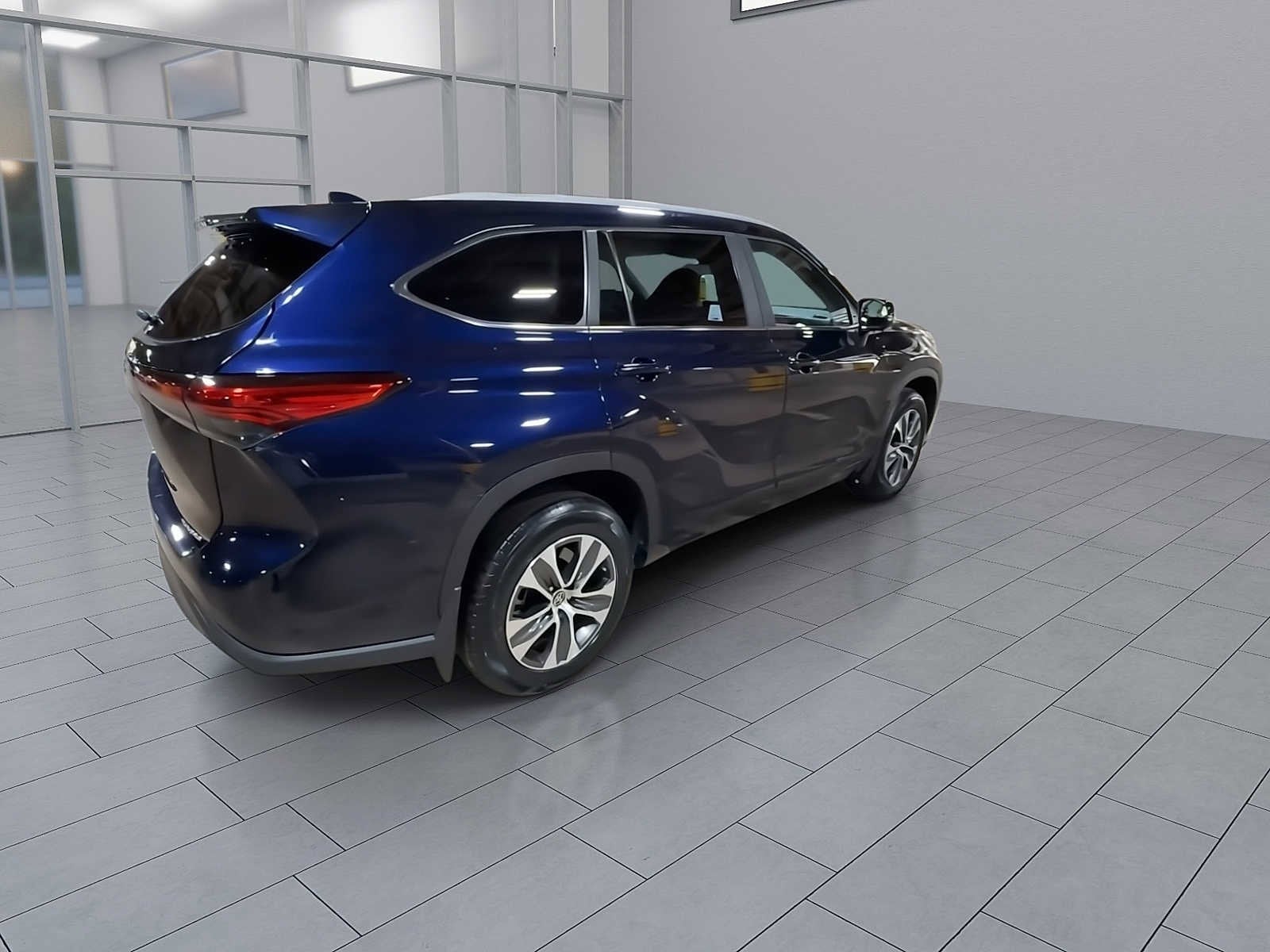 Thumbnail: 2023 Toyota Highlander - 8