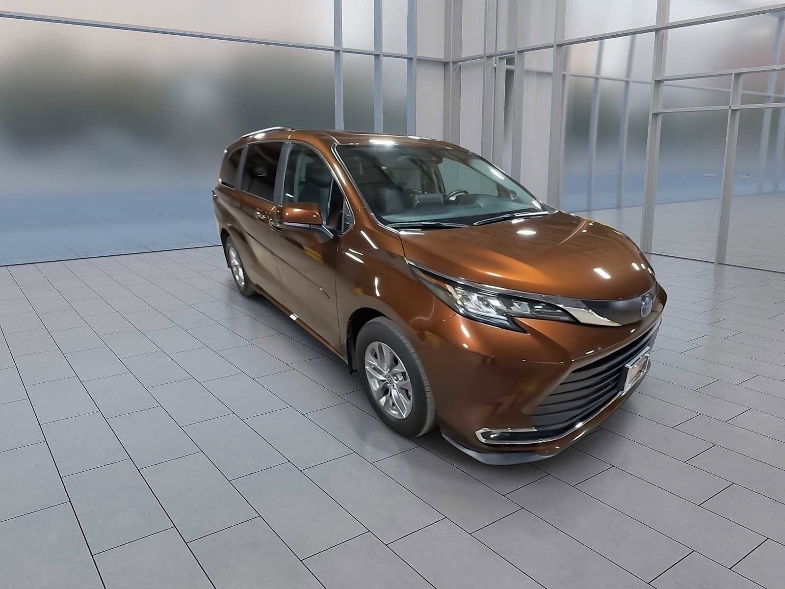 Thumbnail: 2023 Toyota Sienna - 2