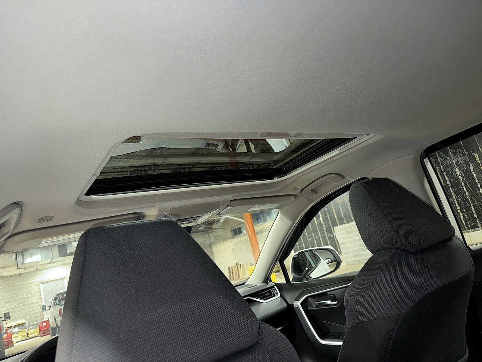 Thumbnail: 2025 Toyota RAV4 - 24