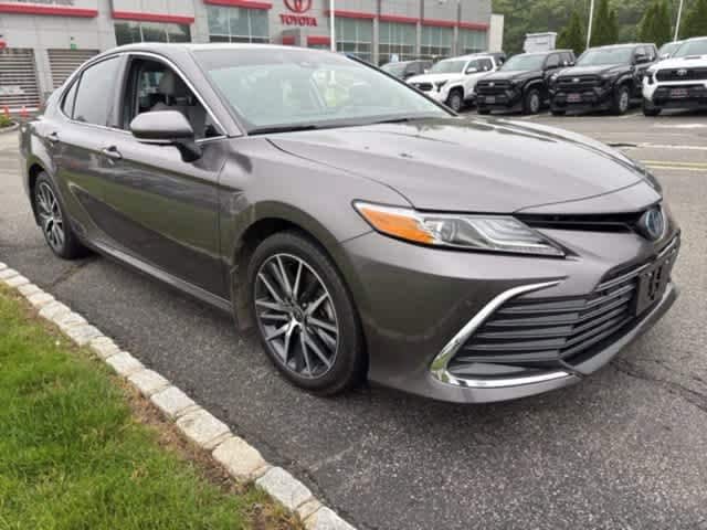 2022 Toyota Camry XLE 3