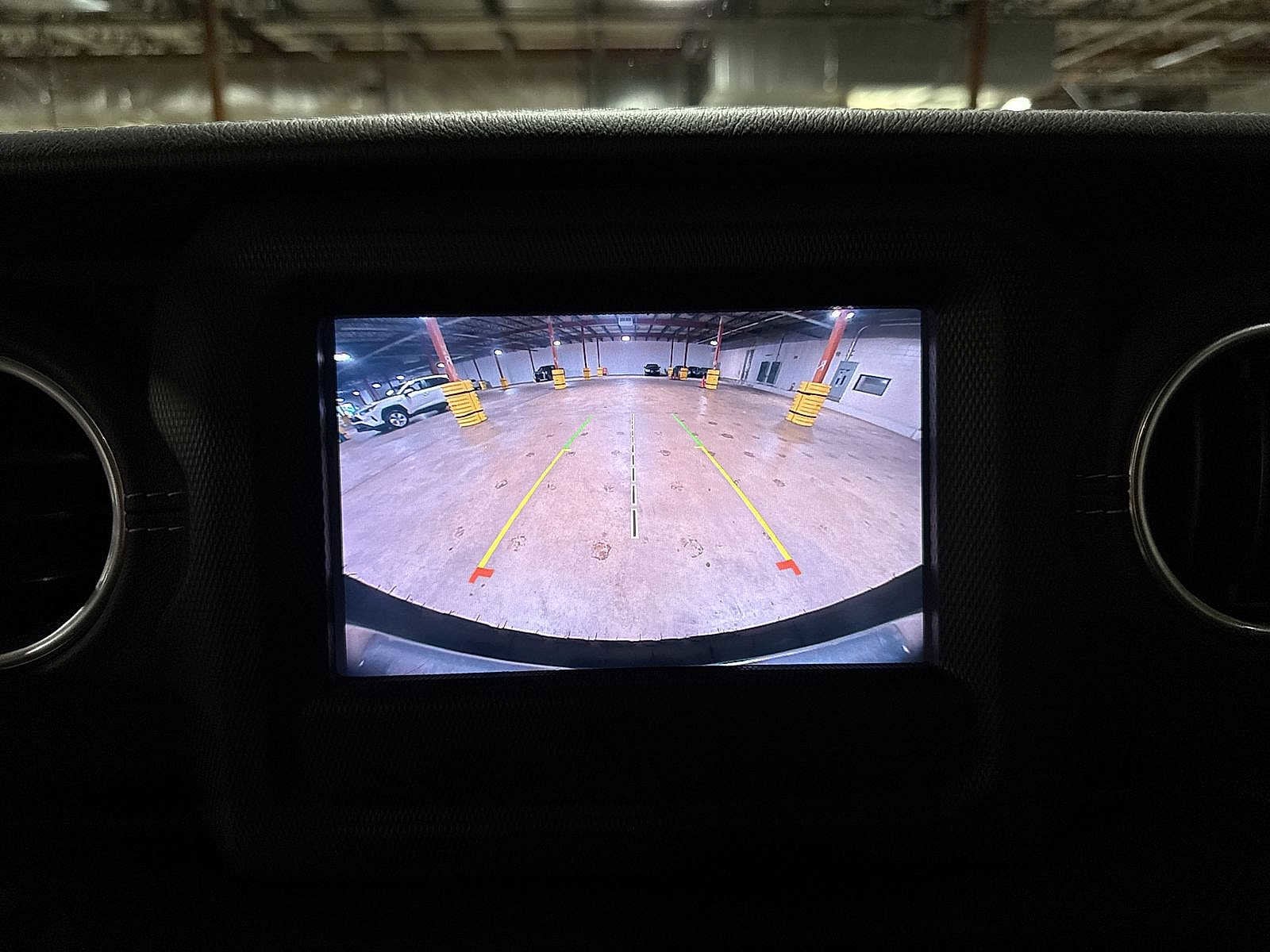 Thumbnail: 2020 Jeep Wrangler - 23