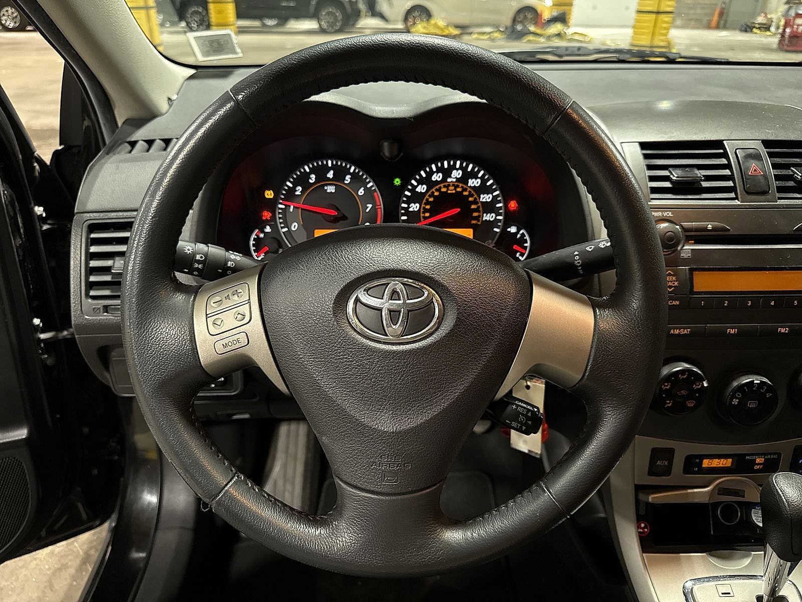 Thumbnail: 2010 Toyota Corolla - 17