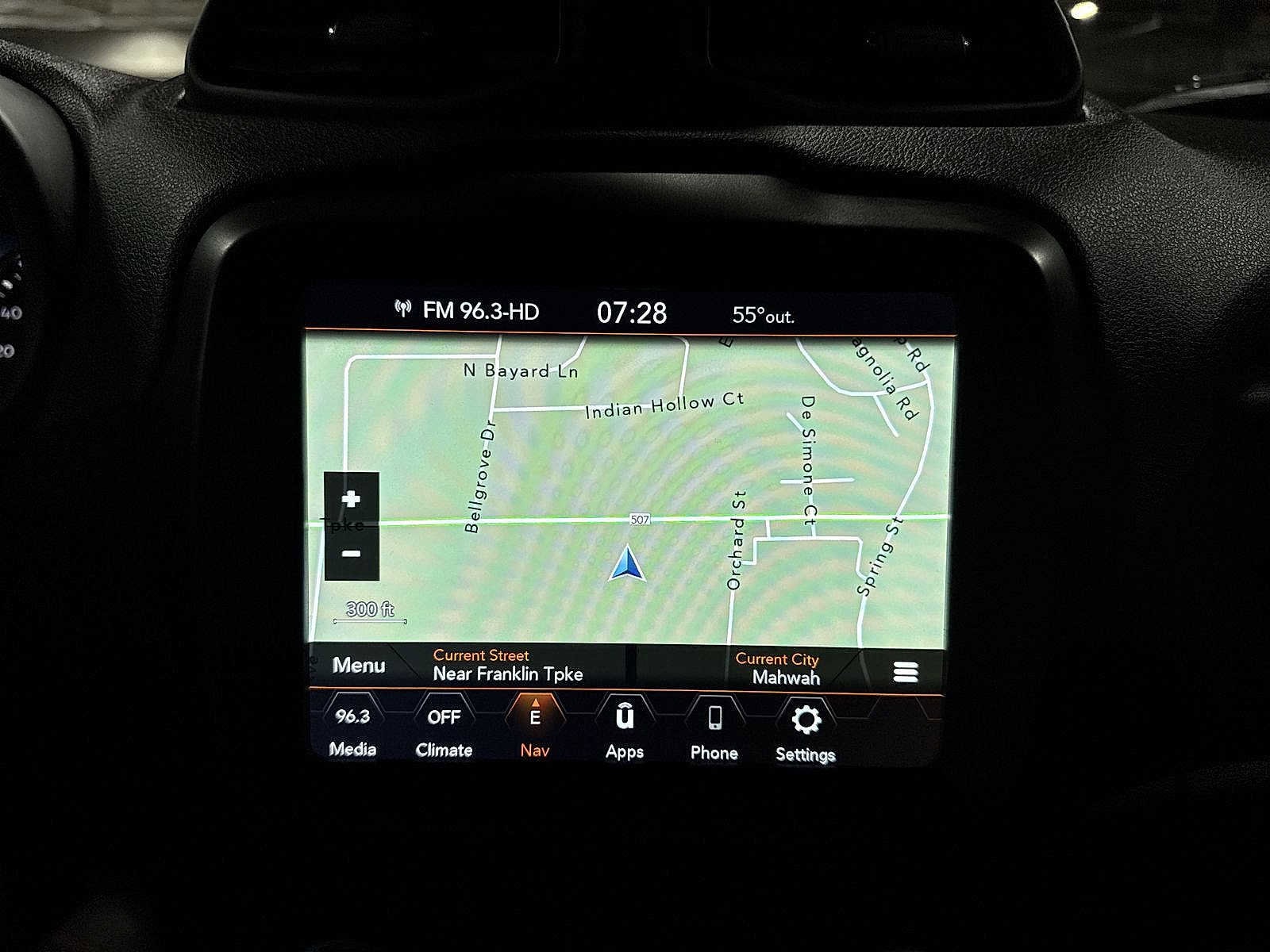 Thumbnail: 2021 Jeep Renegade - 20