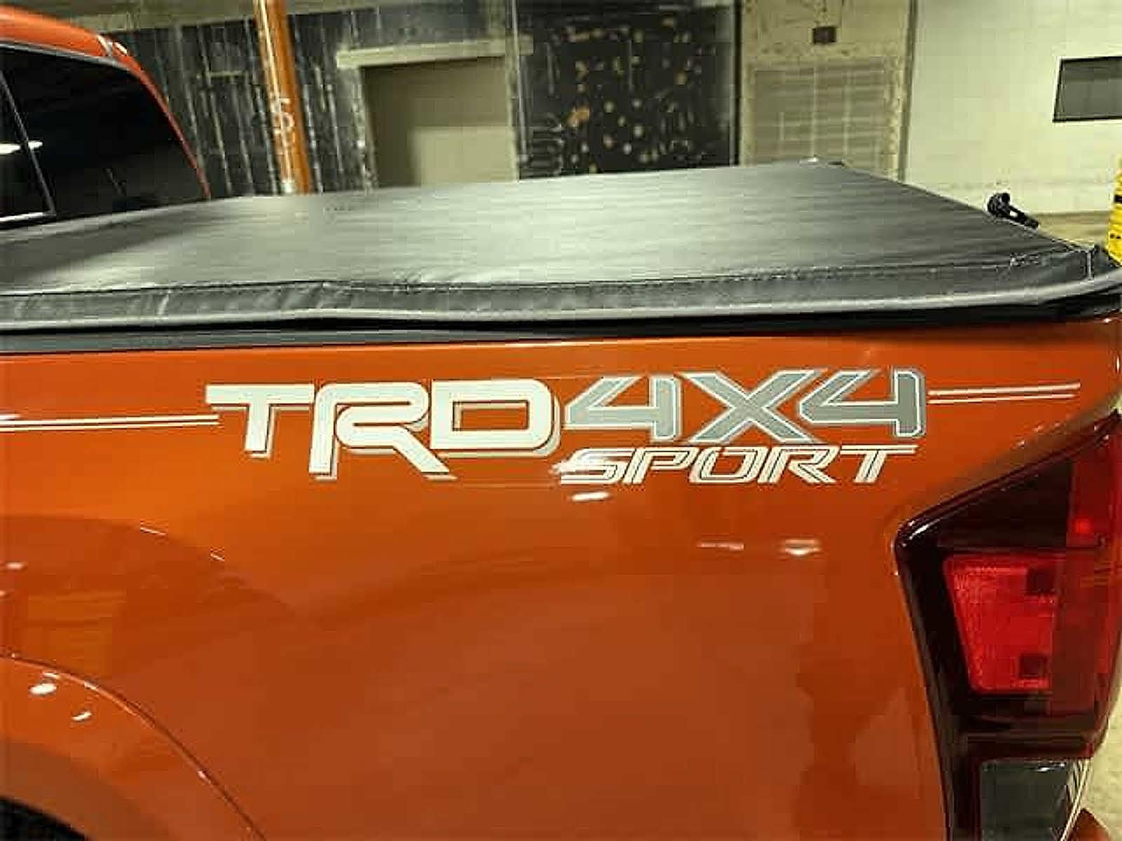 Thumbnail: 2018 Toyota Tacoma - 40