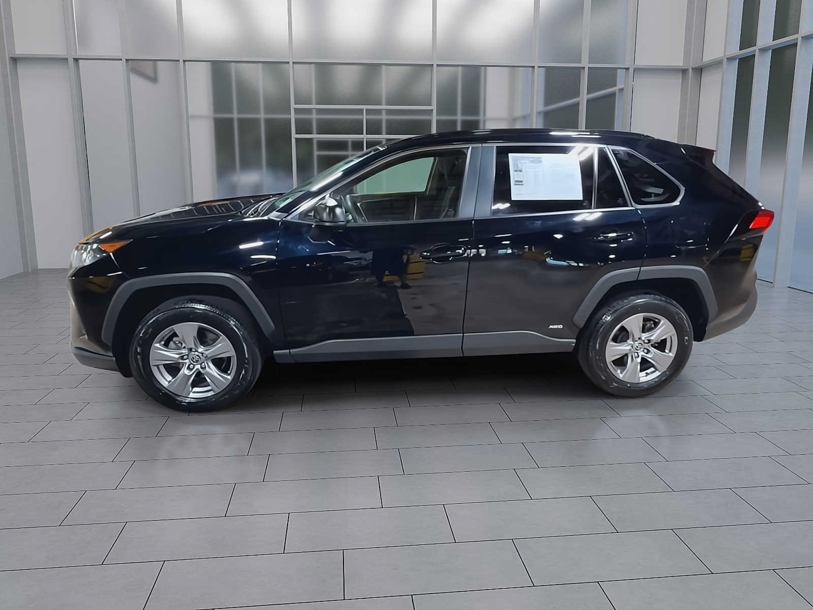 Thumbnail: 2022 Toyota RAV4 - 5