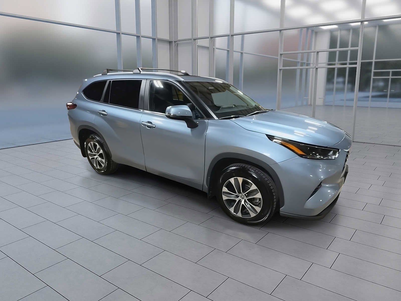 Thumbnail: 2023 Toyota Highlander - 2