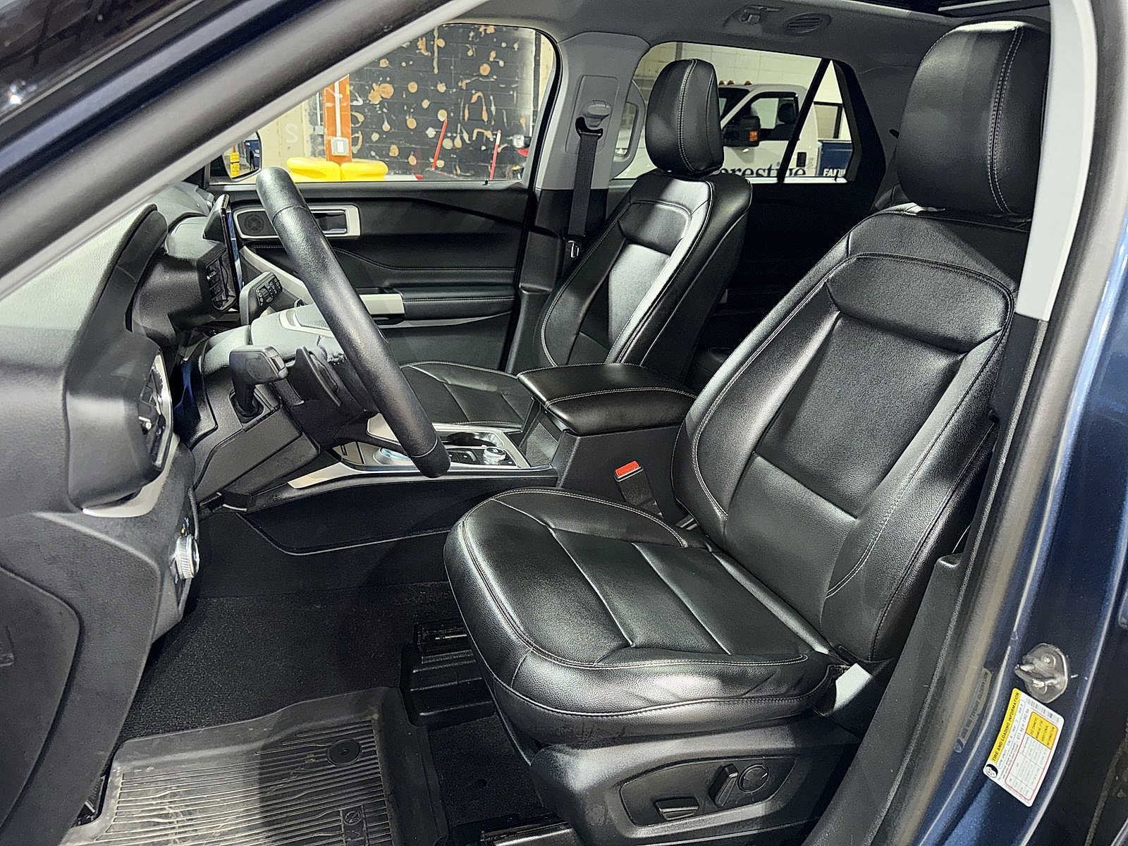 Thumbnail: 2020 Ford Explorer - 15