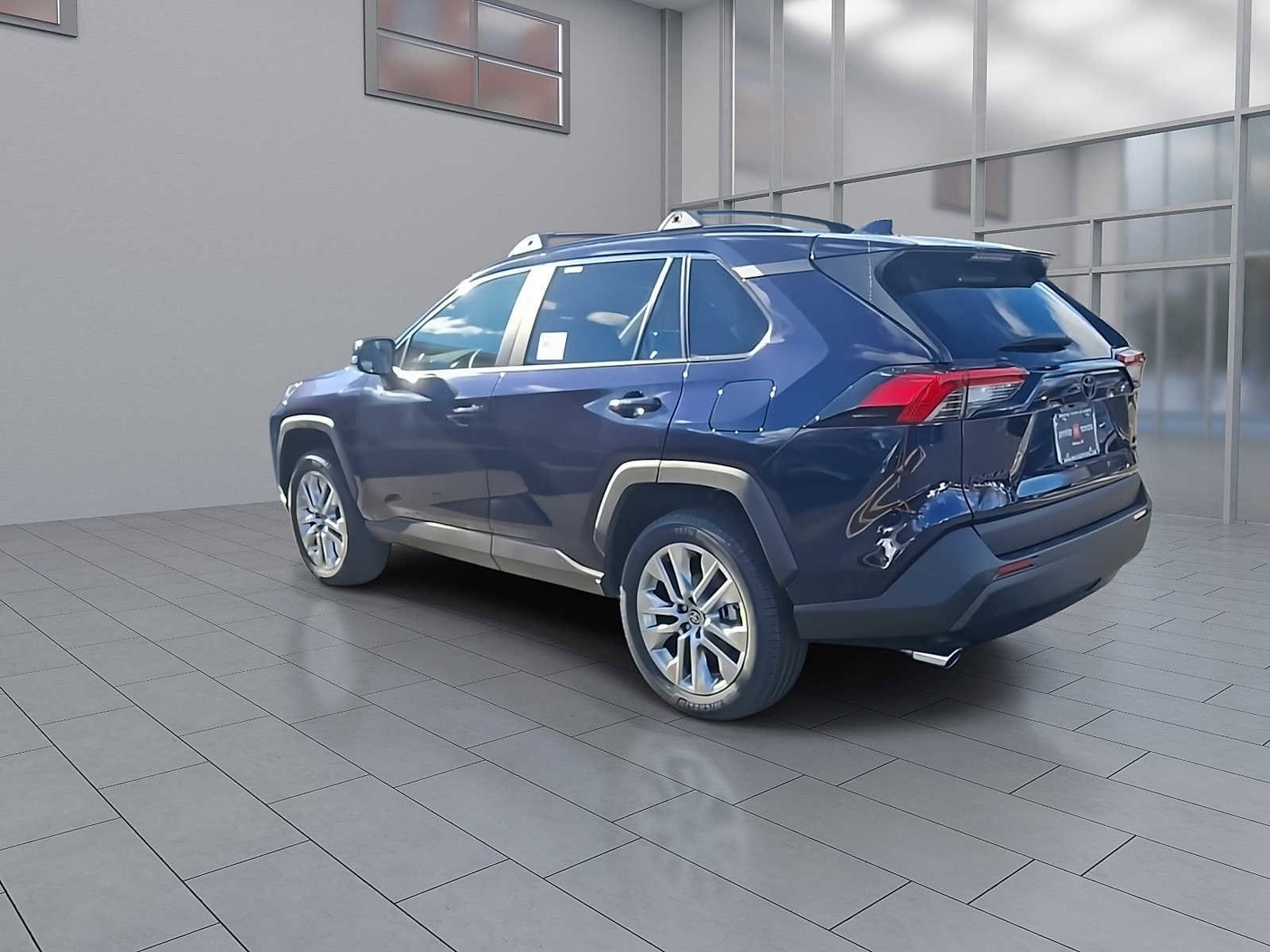 Thumbnail: 2025 Toyota RAV4 - 9