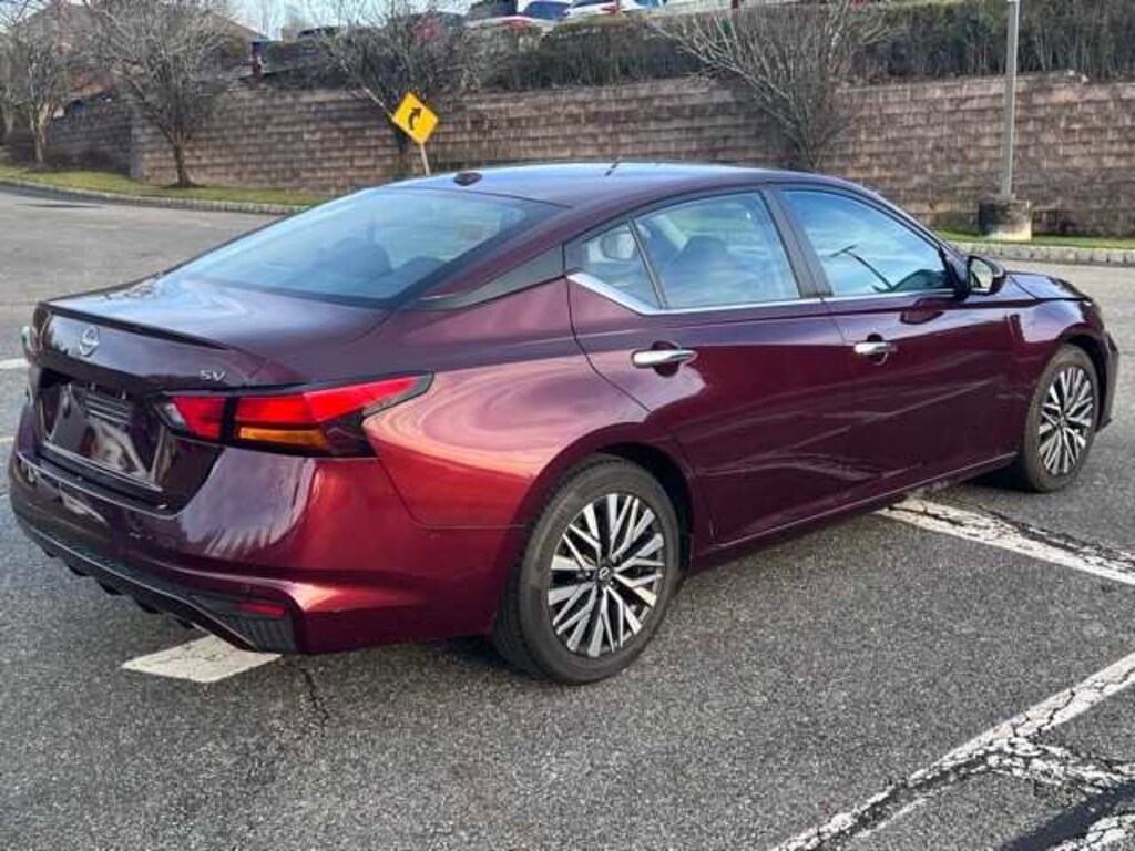 Used 2023 Nissan Altima 2.5 SV Sedan