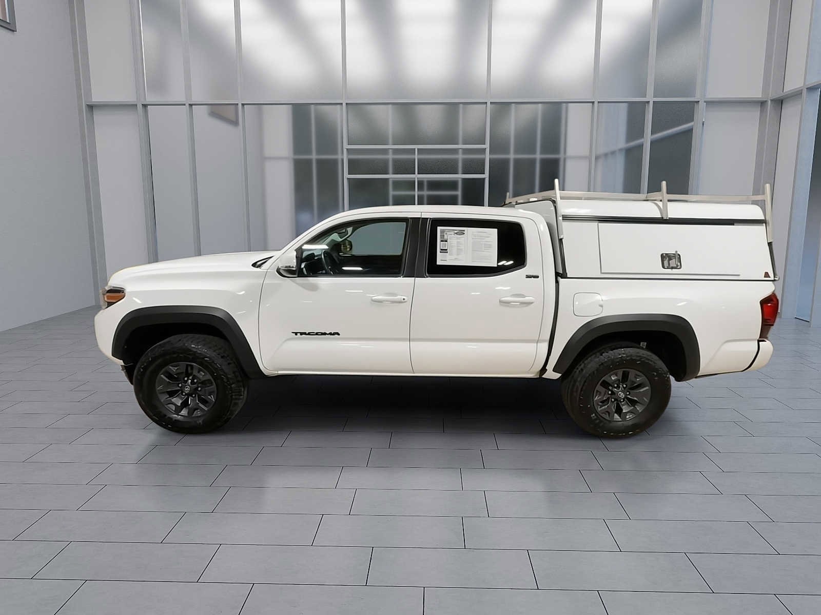 Thumbnail: 2021 Toyota Tacoma - 5
