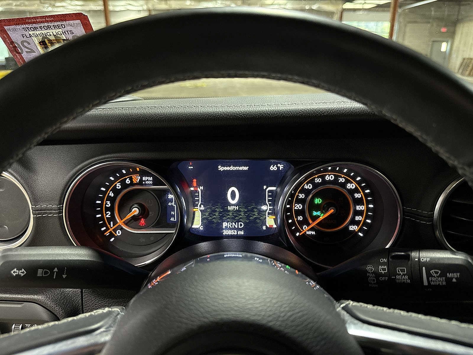 Thumbnail: 2020 Jeep Wrangler - 32