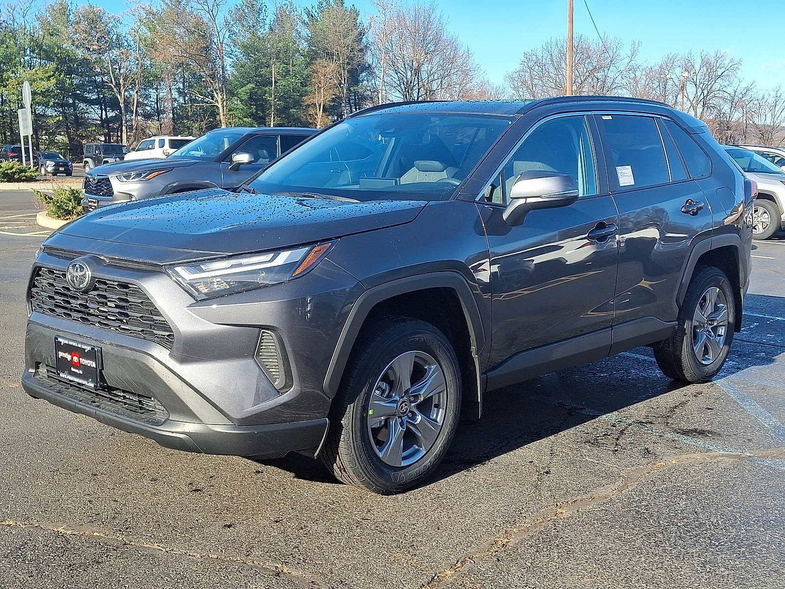 Thumbnail: 2025 Toyota RAV4 - 16