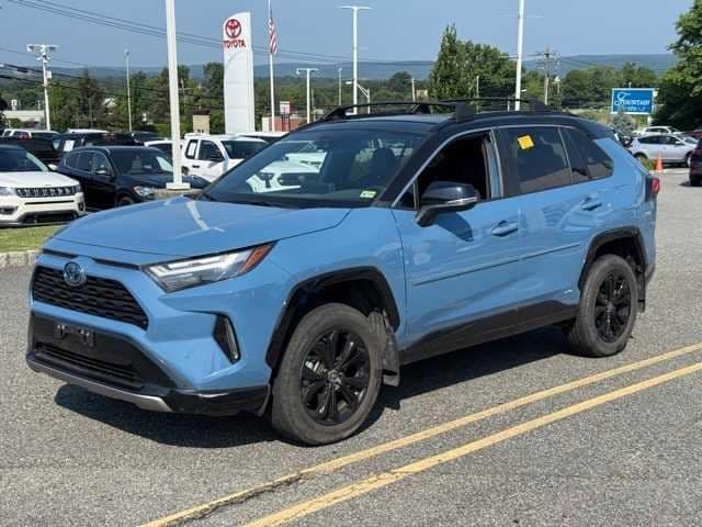 Thumbnail: 2022 Toyota RAV4 - 1