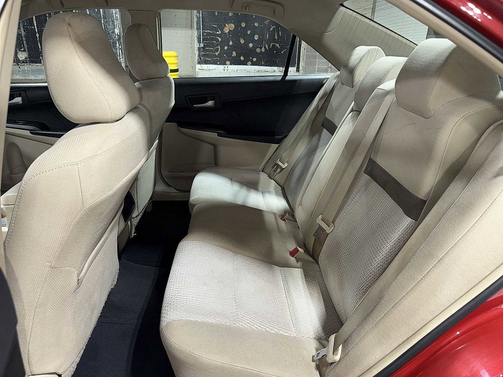 Thumbnail: 2012 Toyota Camry - 17