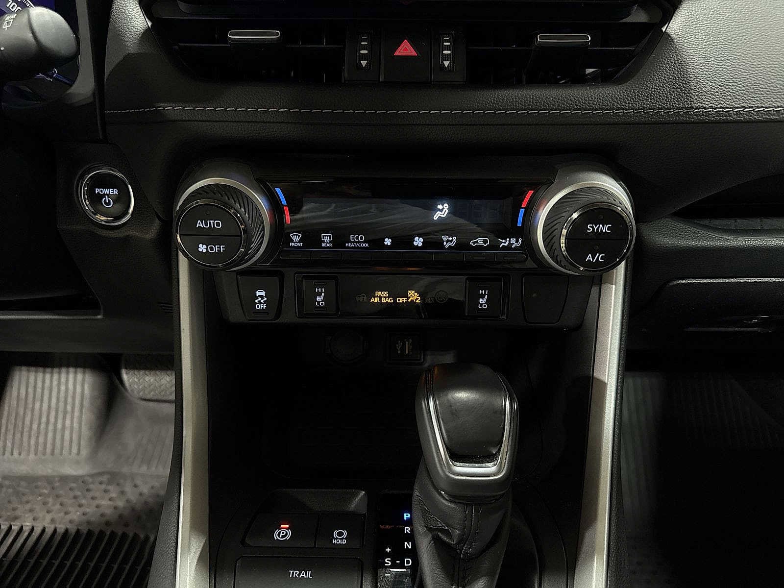 Thumbnail: 2023 Toyota RAV4 - 21