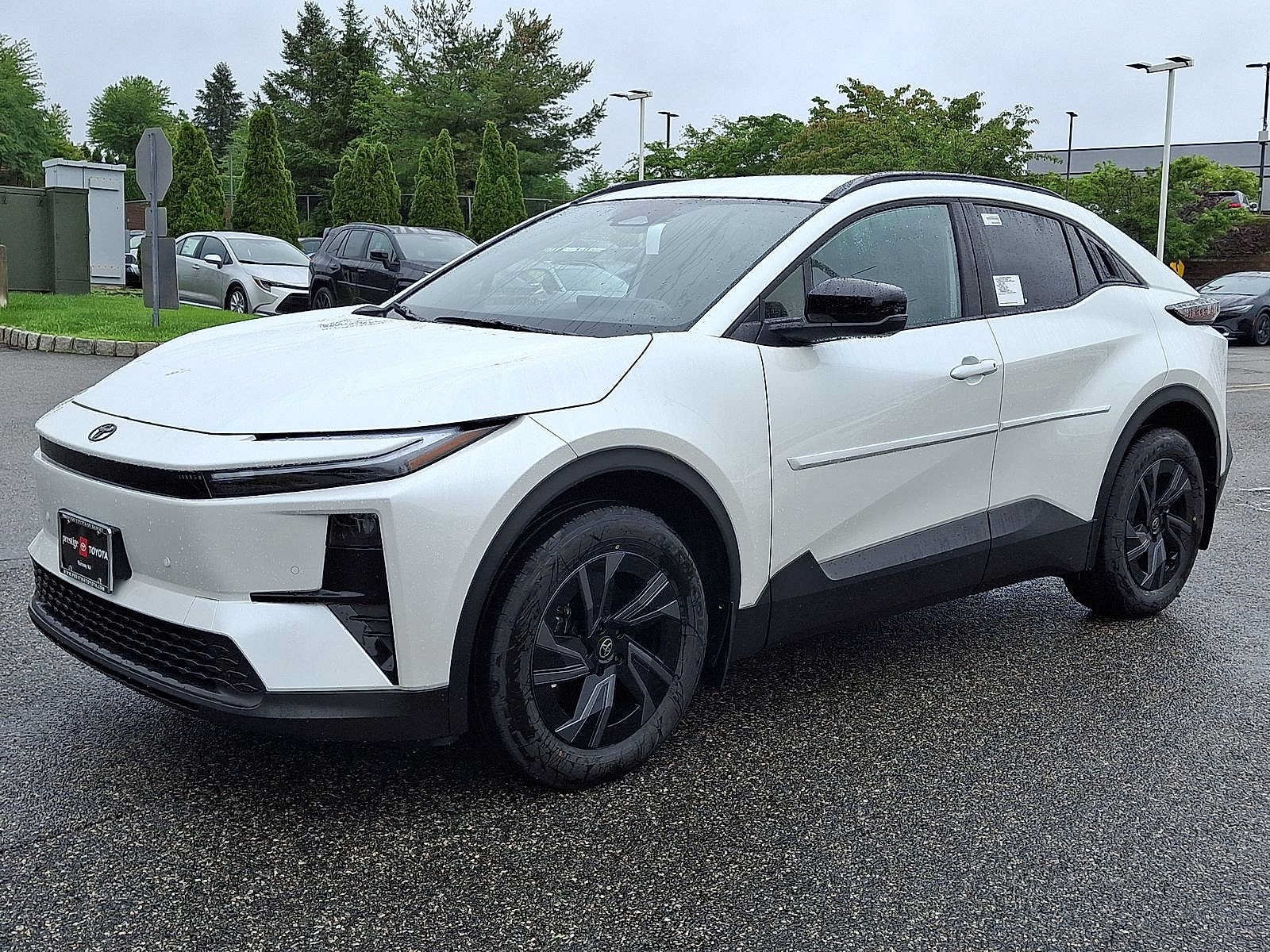 Thumbnail: 2026 Toyota C-HR - 10