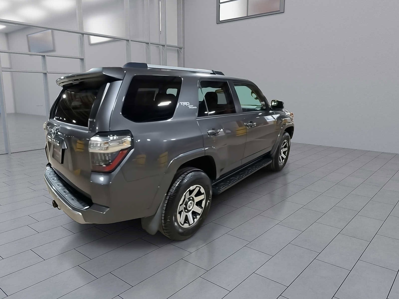 Thumbnail: 2017 Toyota 4Runner - 8