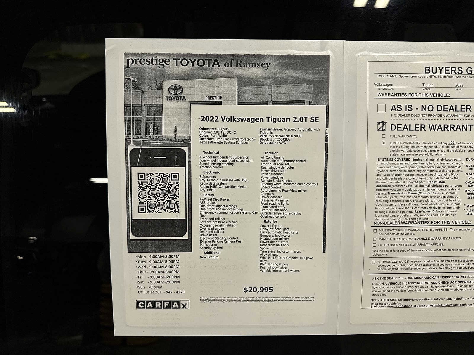 Thumbnail: 2022 Volkswagen Tiguan - 13