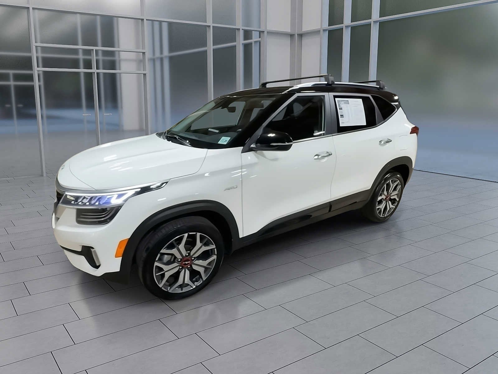 Thumbnail: 2022 Kia Seltos - 4