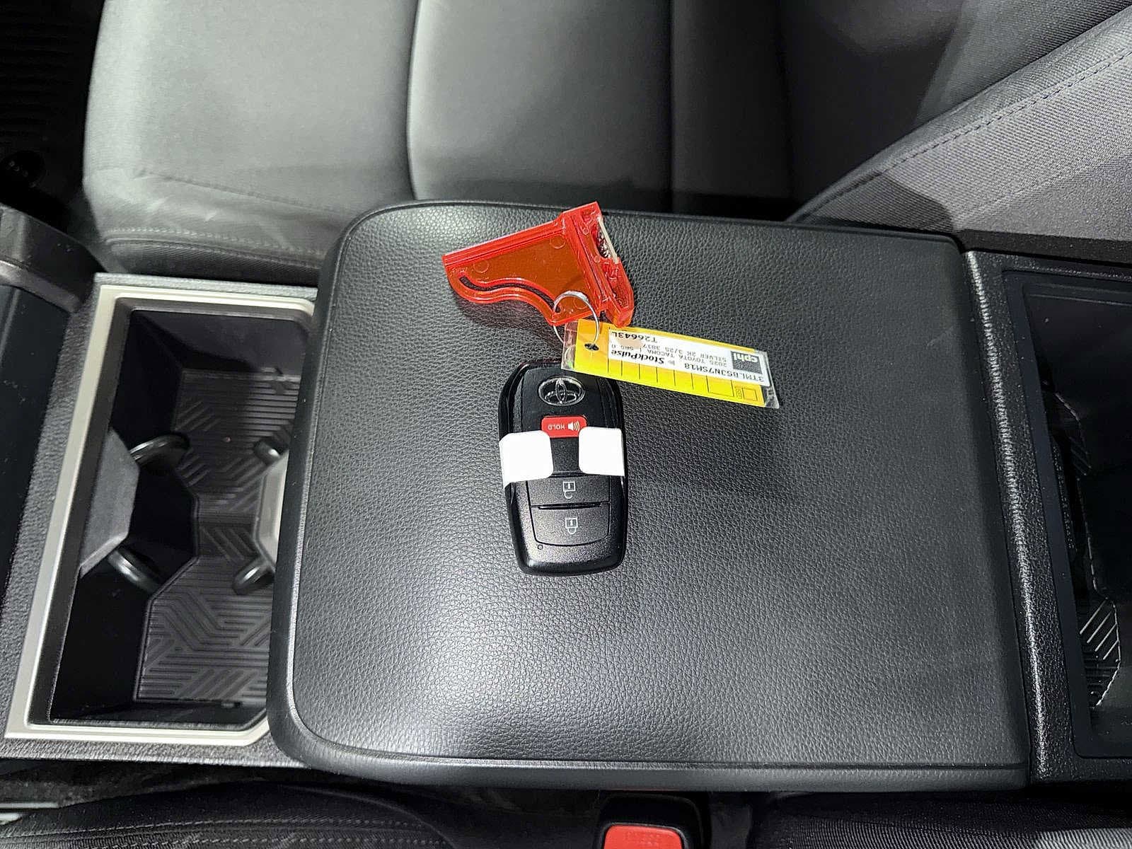 Thumbnail: 2025 Toyota Tacoma - 32