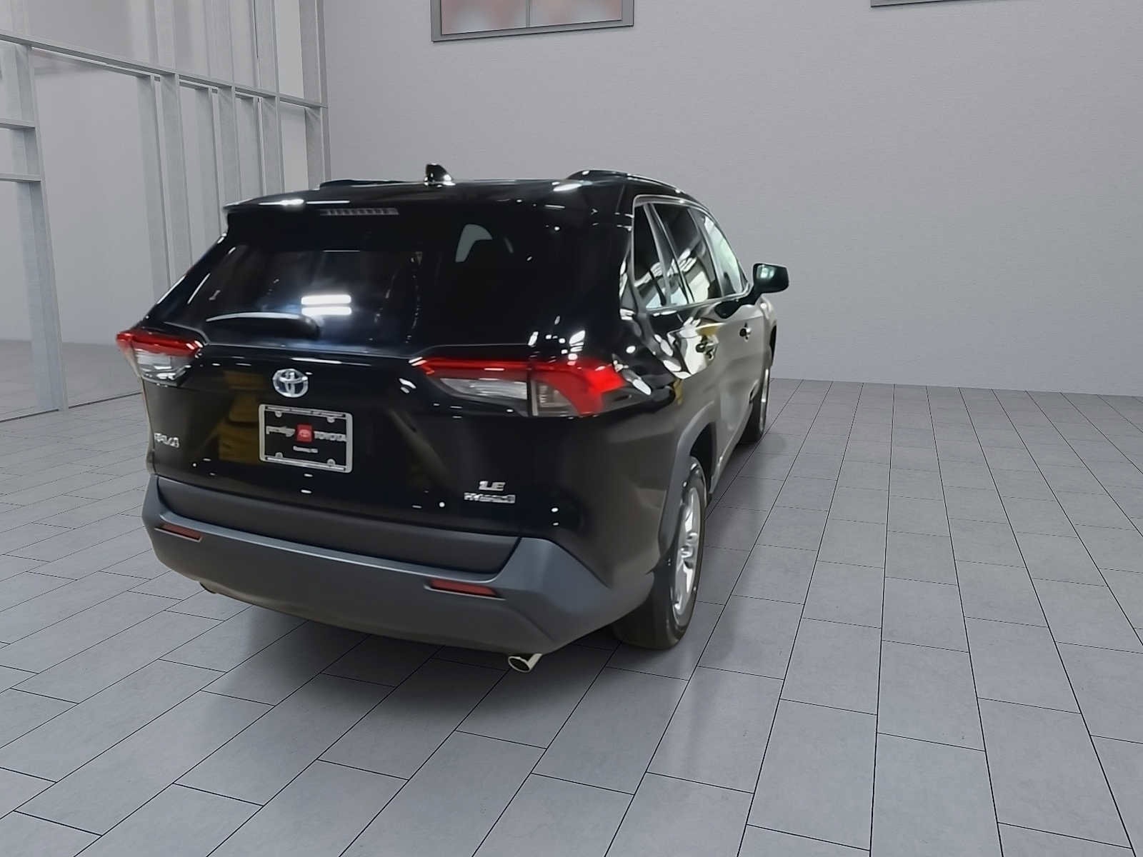 Thumbnail: 2022 Toyota RAV4 - 8
