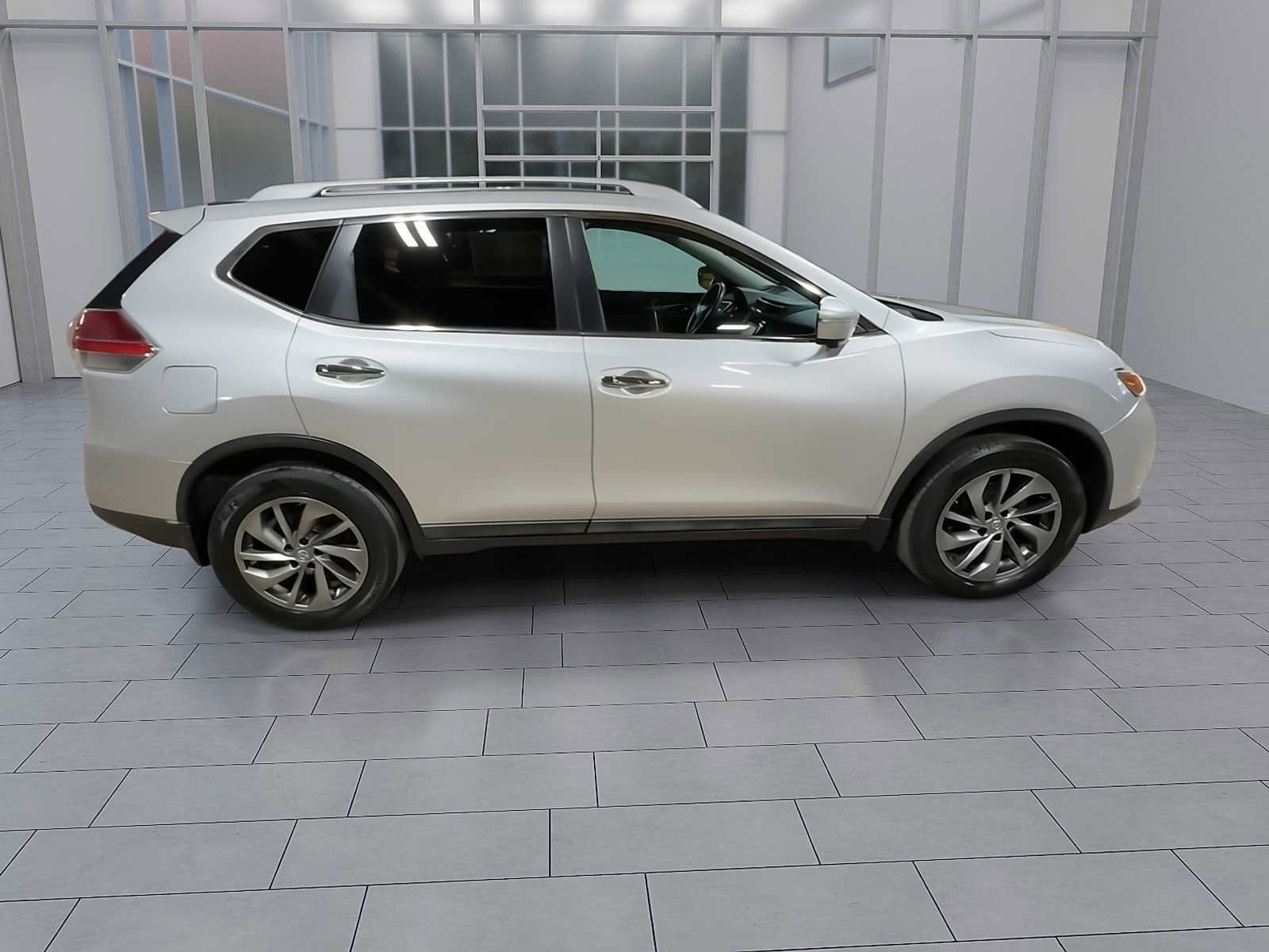 Thumbnail: 2015 Nissan Rogue - 9