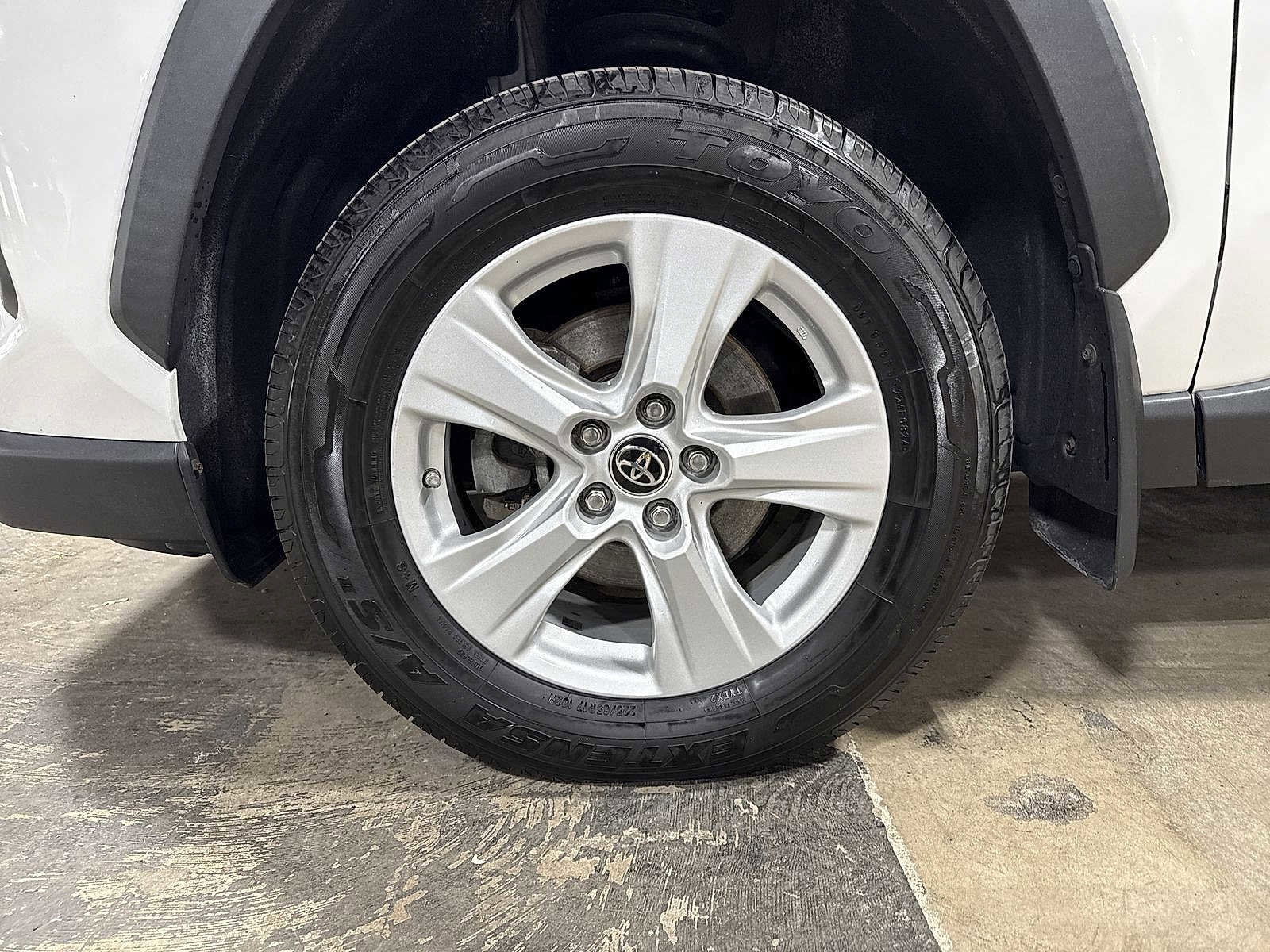 Thumbnail: 2021 Toyota RAV4 - 10