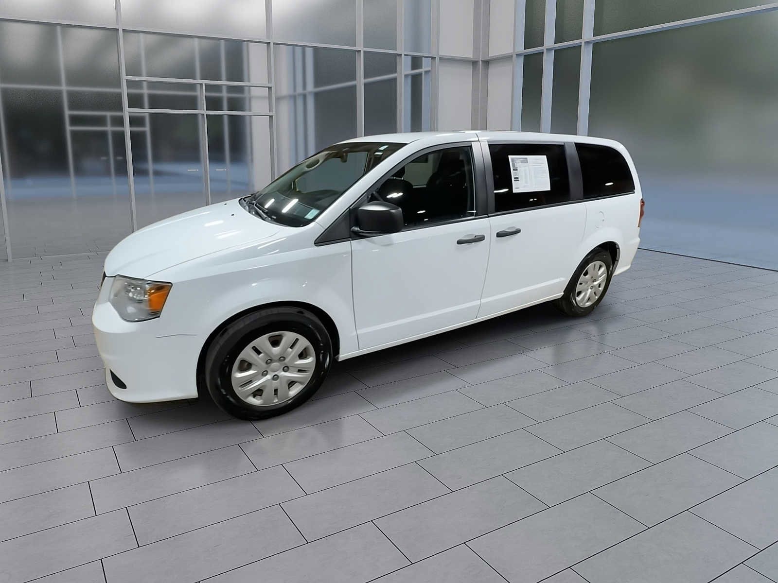 Thumbnail: 2019 Dodge Grand Caravan - 4