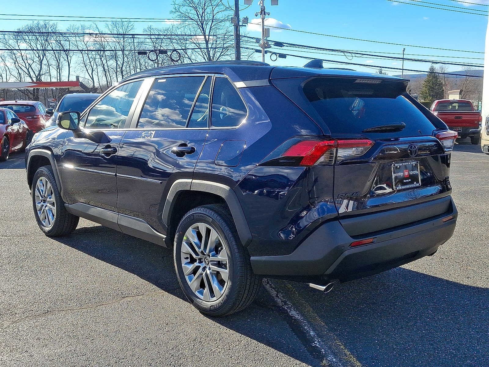 Thumbnail: 2025 Toyota RAV4 - 11