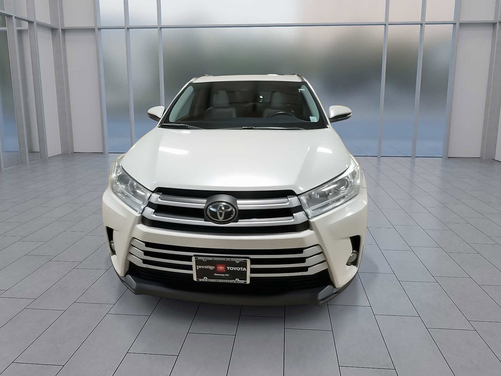 Thumbnail: 2017 Toyota Highlander - 3