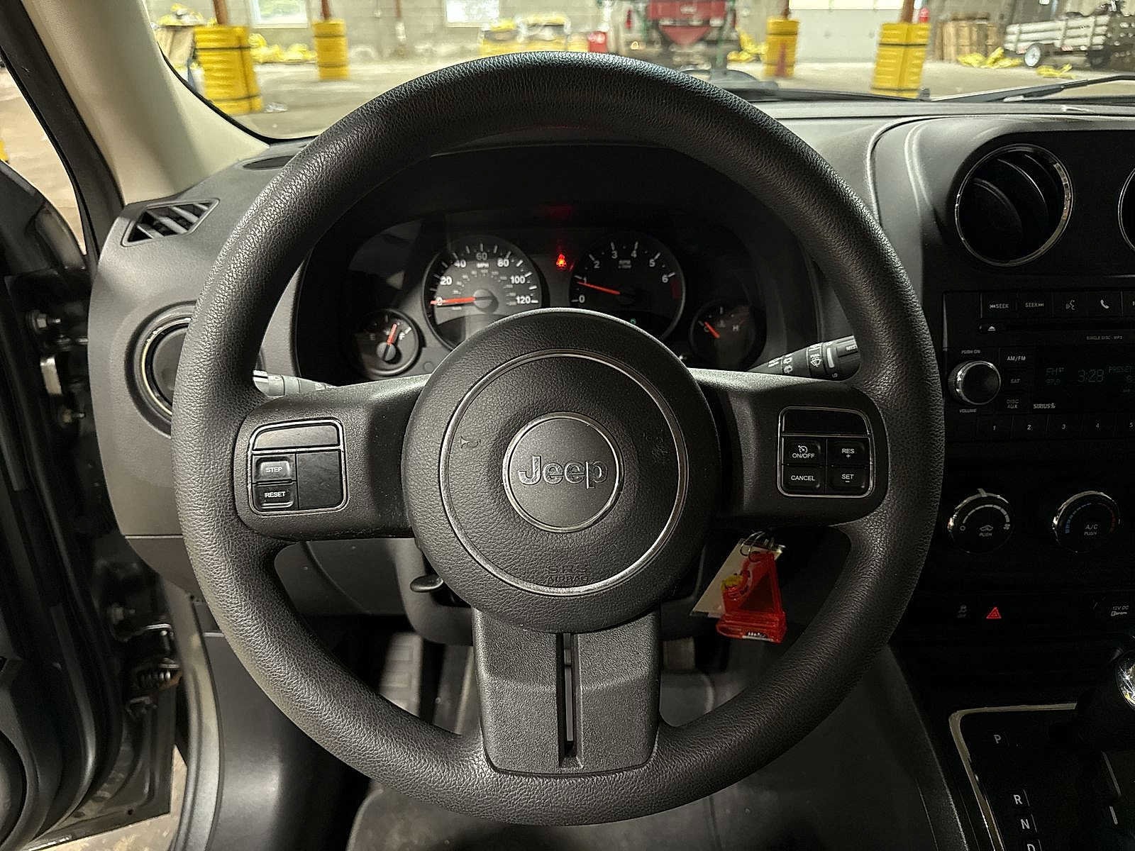 Thumbnail: 2011 Jeep Patriot - 18