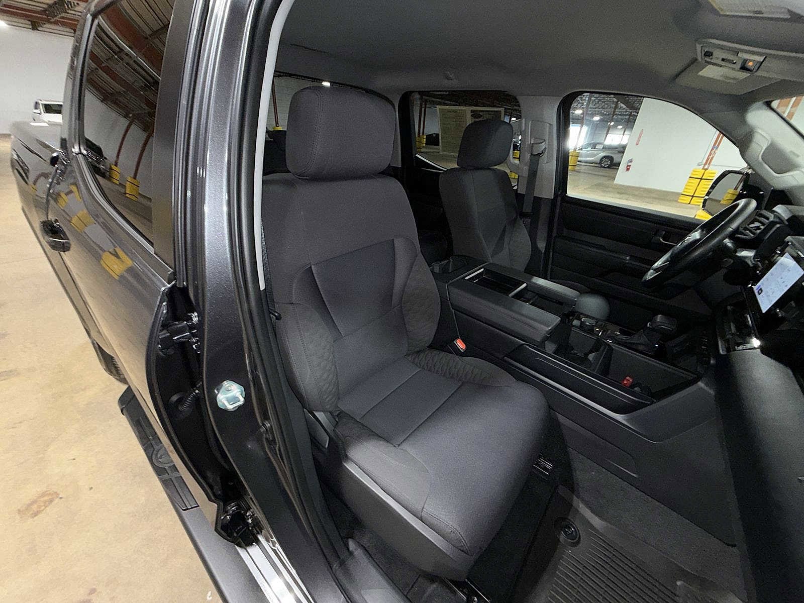 Thumbnail: 2024 Toyota Tundra - 16