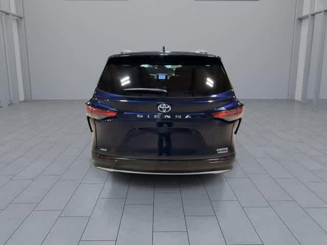 Thumbnail: 2023 Toyota Sienna - 7
